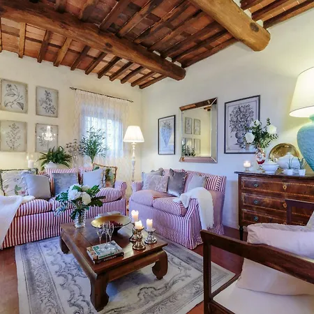 Villa Amazing In With Garden