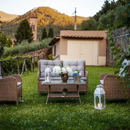 Amazing In With Garden Villa Vorno