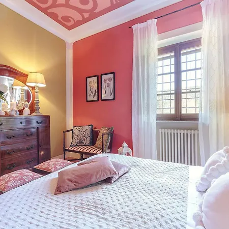 Villa Amazing In With Garden Vorno