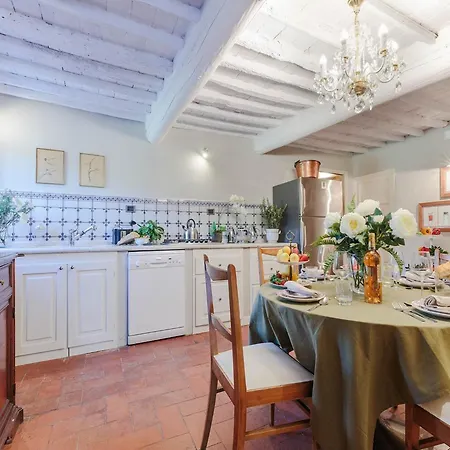 Amazing In With Garden Villa *